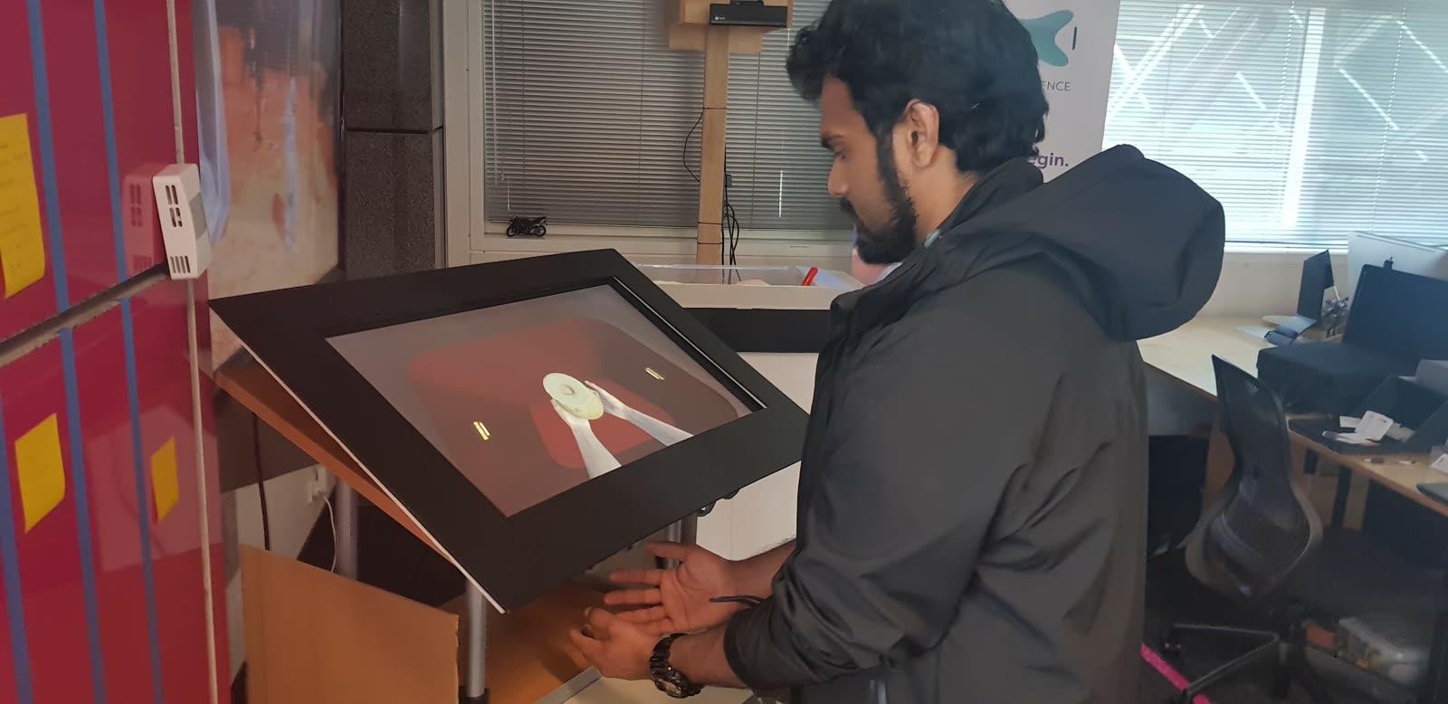 The Leap Motion station, handling an object that was not physically in the museum